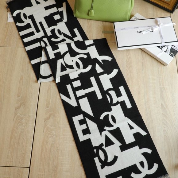 💎✨AUTHENTIC✨💎CHANEL scarf - Picture 1 of 9